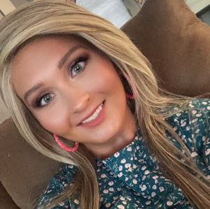 Meet your Posher, April